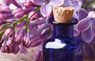 Tincture in lilac flowers for wiping diseased nails